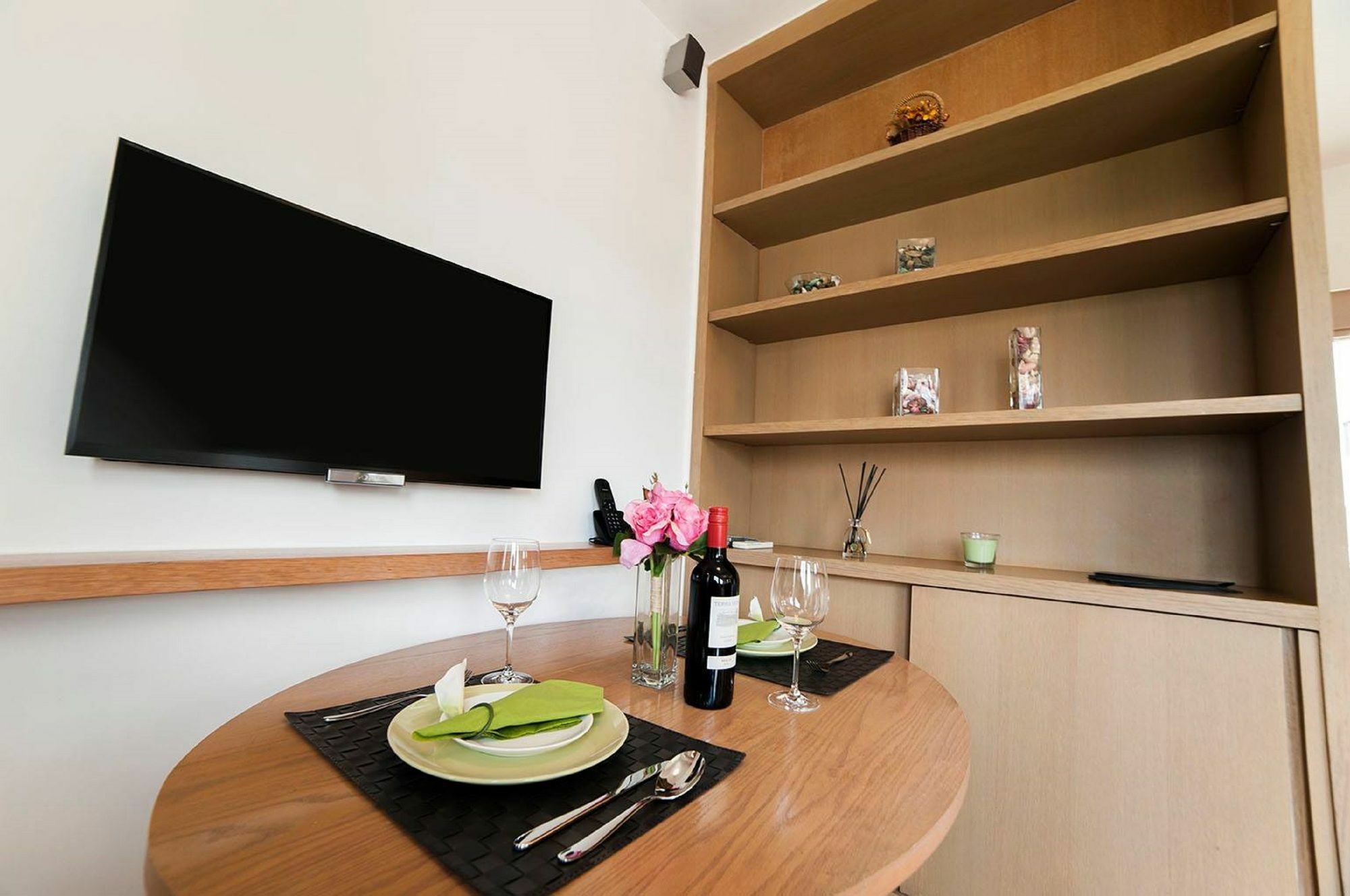Mier Serviced Apartments Hong Kong Exterior photo